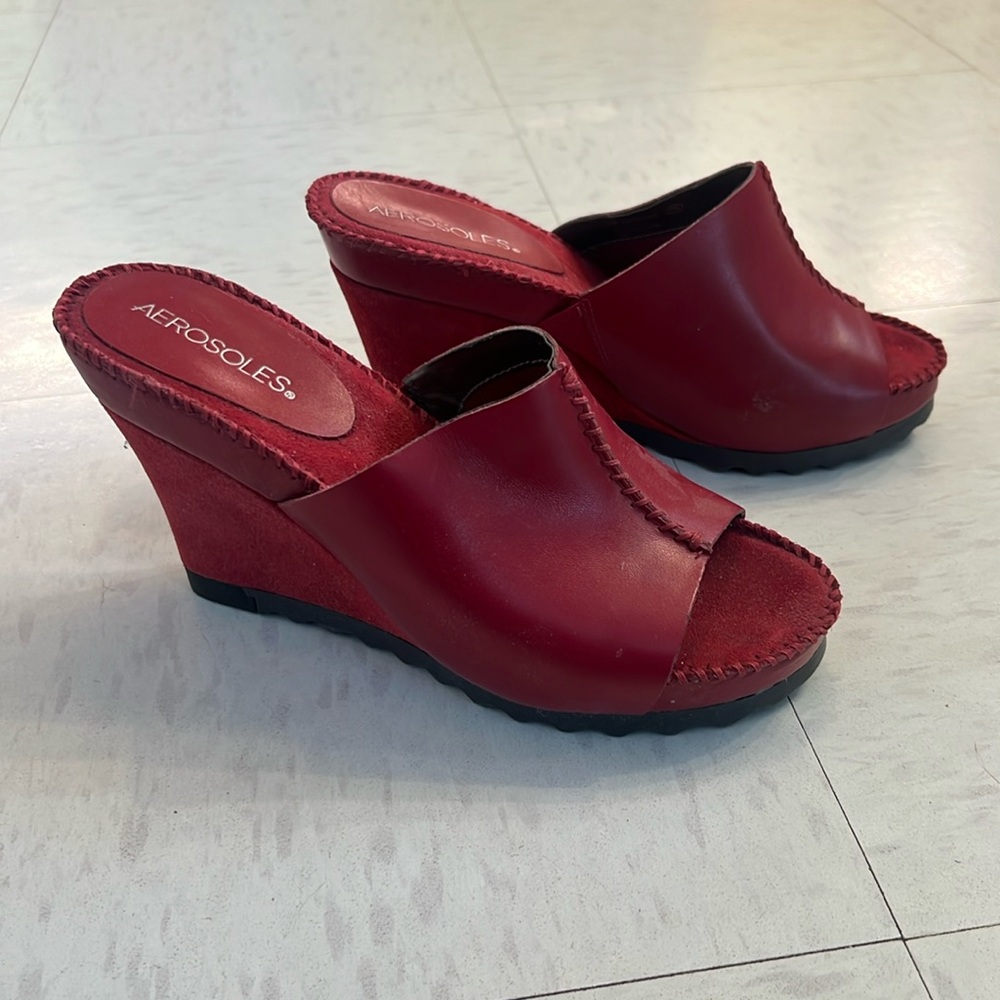 Aerosoles Size 7 red Birthstone wedges